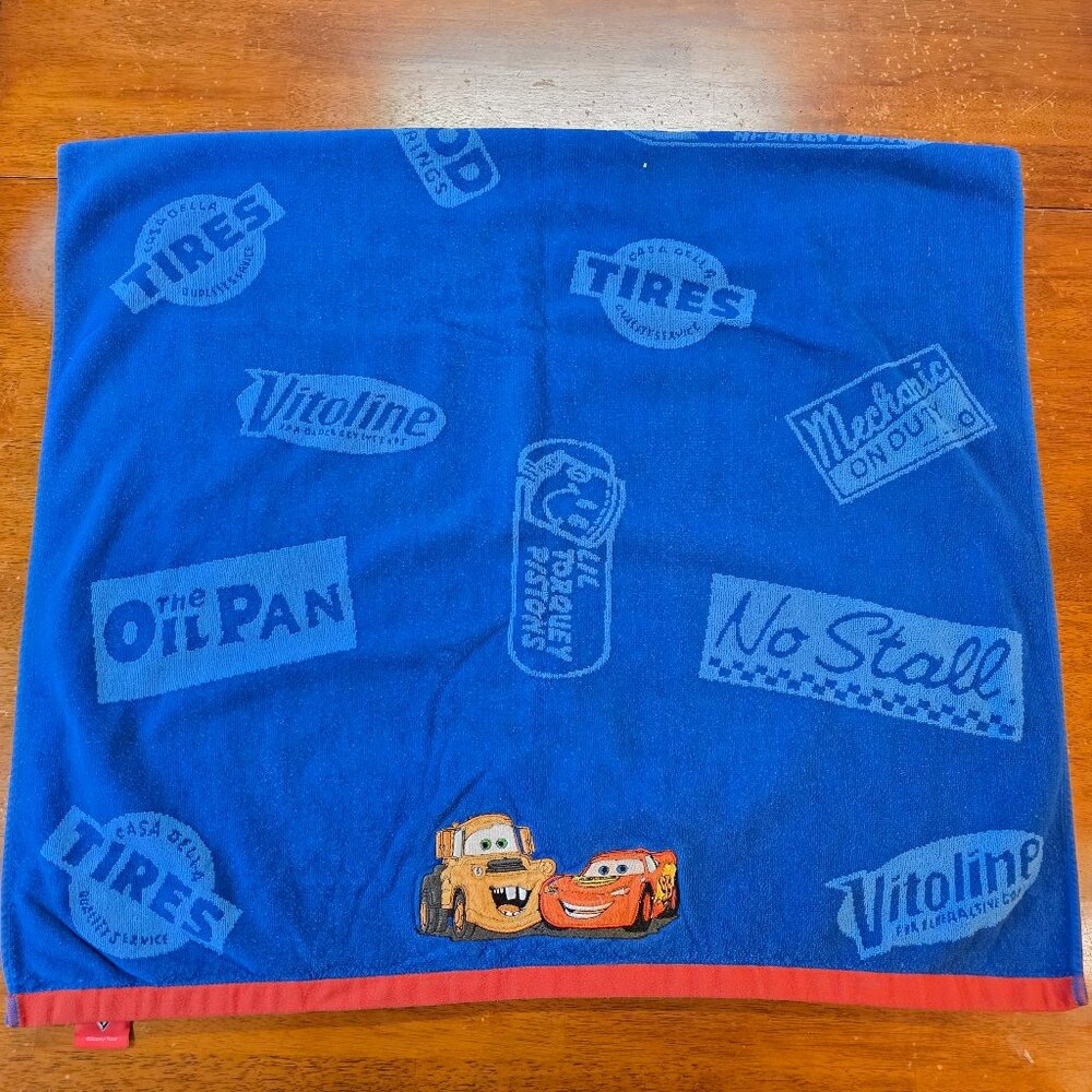 Disney Pixar Cars Franchise Large Beach Towel 60“x 33“ Lightning McQueen Mater